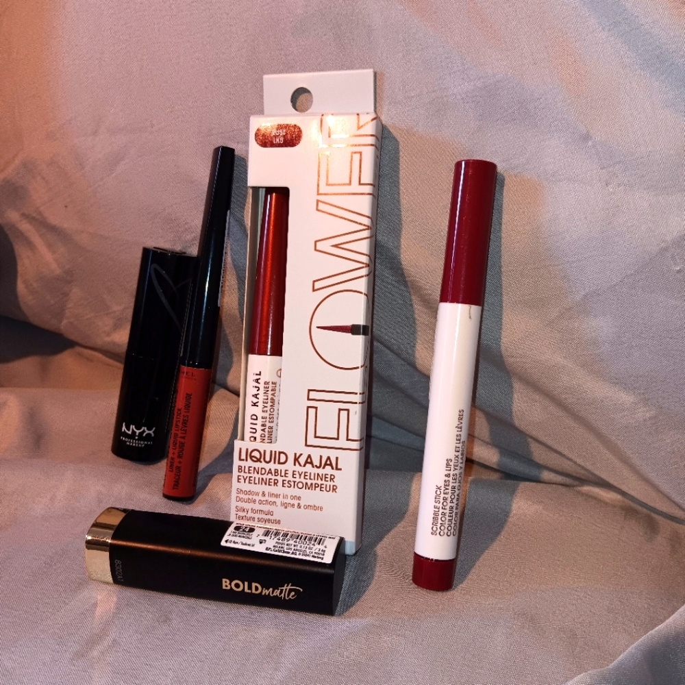 Assorted lip colors.